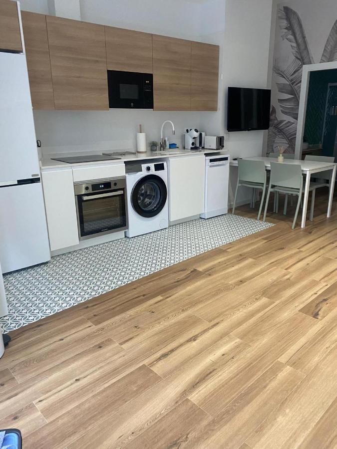 Marina Beach Apartments Valensiya Dış mekan fotoğraf