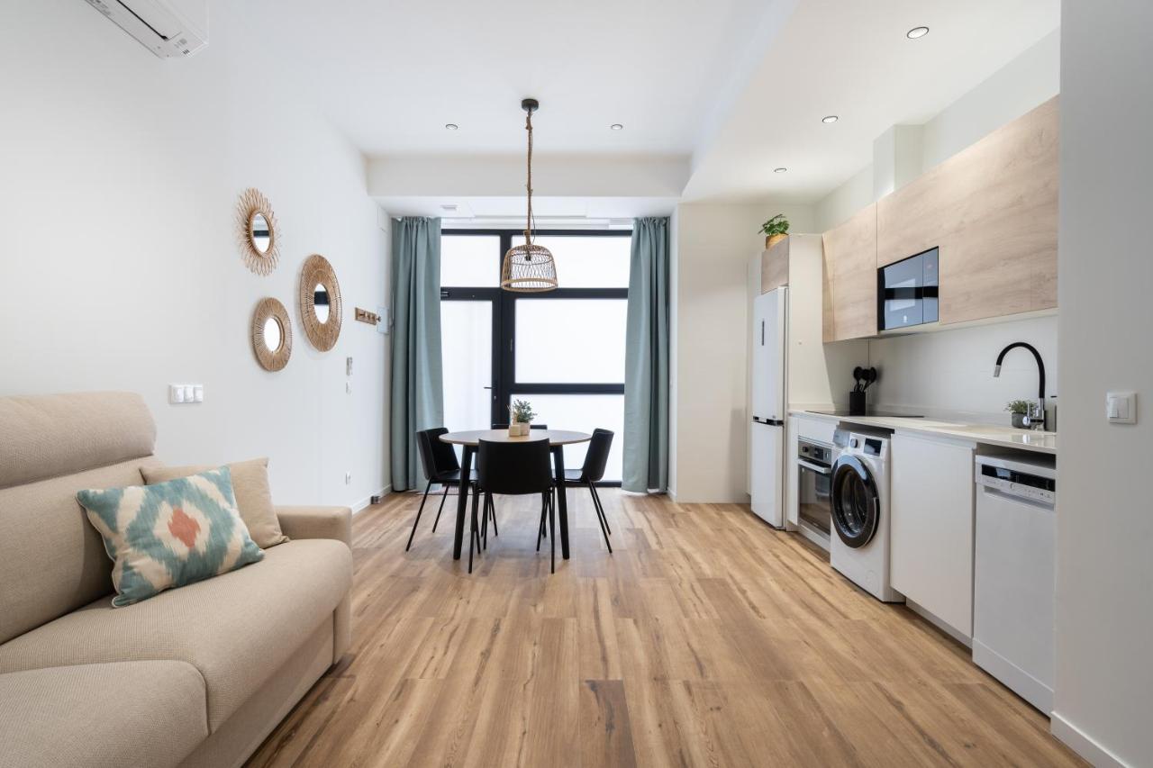 Marina Beach Apartments Valensiya Dış mekan fotoğraf